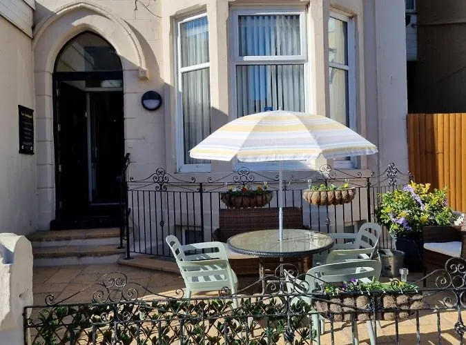 The New Sandygate Holiday Flats