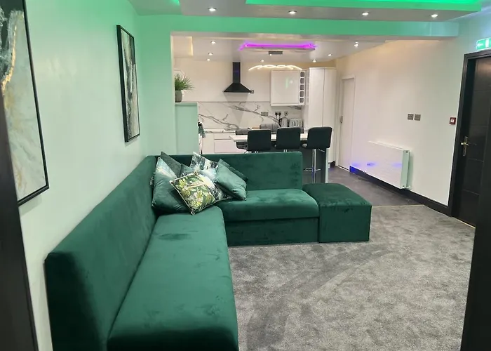 Feathers Suite