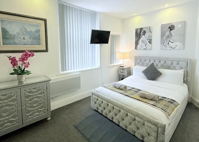 Large Luxury Apartment Blackpool