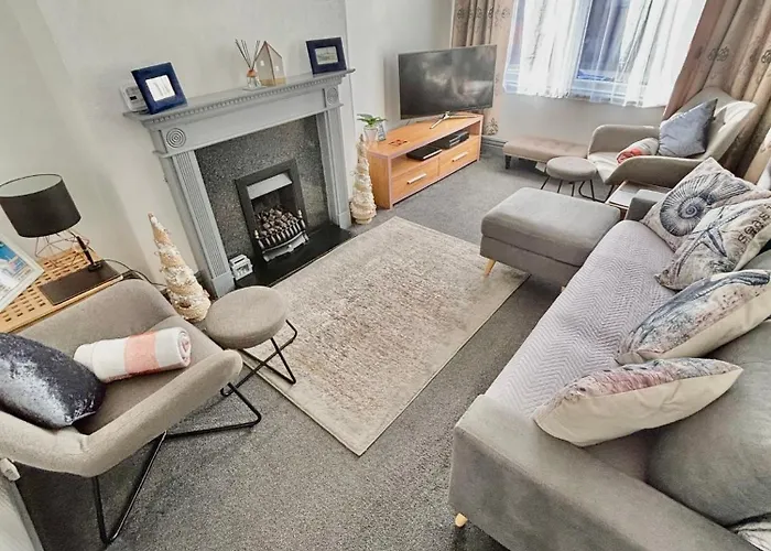 Entire Holiday Home In Blackpool With Free Parking And A Private Patio Garden