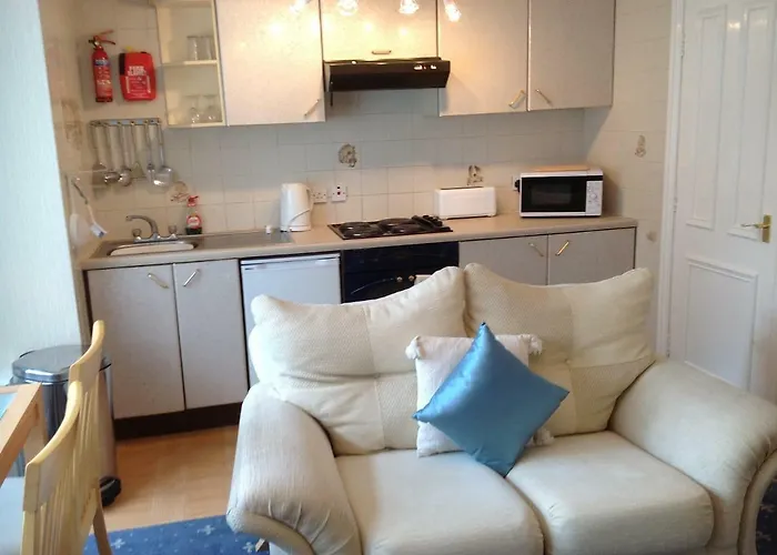 Beach Point At One Rutland Gate Apartments, Wilton Parade