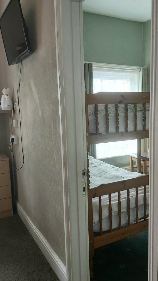 Rayners 3* Blackpool
