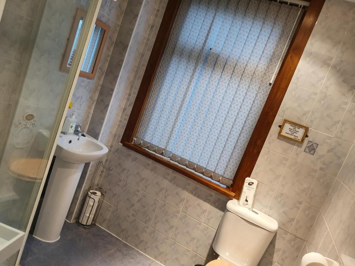 Golden Sands Hotel - St Chad'S Road Bed & Breakfast Blackpool
