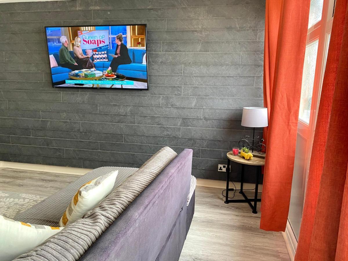 Kennedy House By Service Apartment *