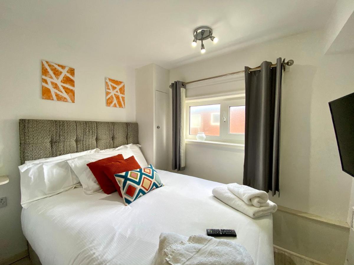 Kennedy House By Service Apartment *