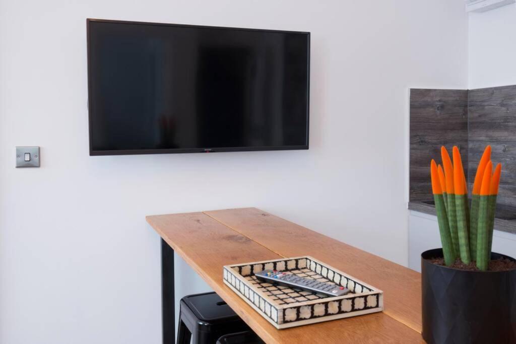 Blackbird Luxury 10 Apartment Blackpool