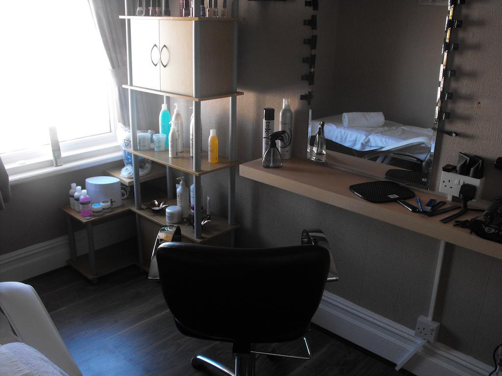 Manchester House Bed & Breakfast Blackpool