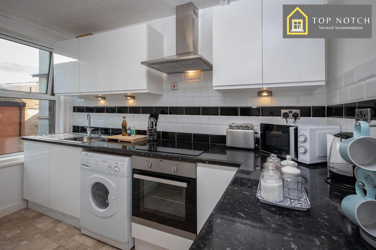 Apartment 2 Bedroom At , Top Notch Serviced , Free Wifi *