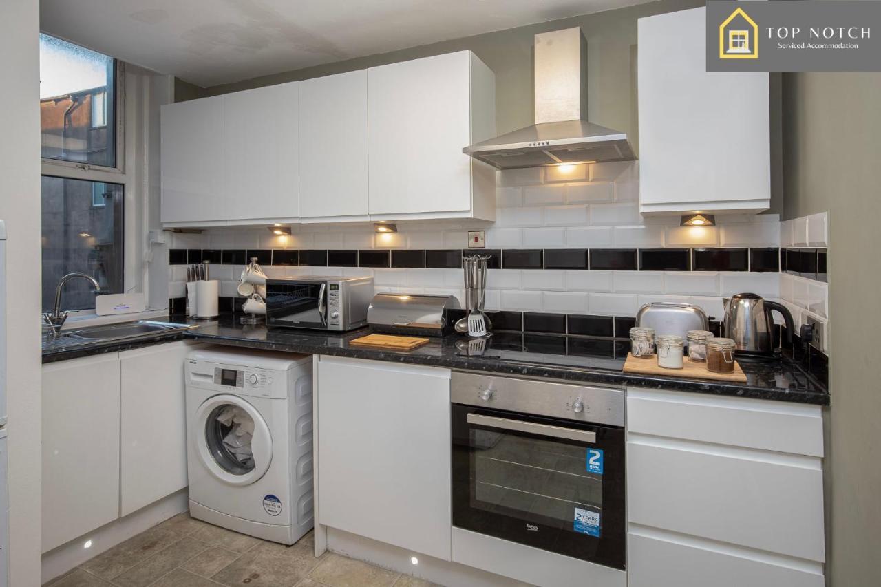 2 Bedroom At , Top Notch Serviced , Free Wifi Apartment *