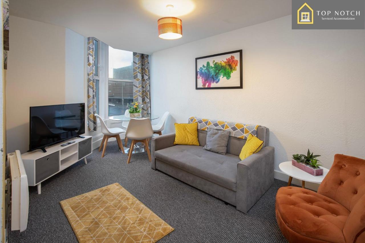 2 Bedroom At , Top Notch Serviced , Free Wifi *