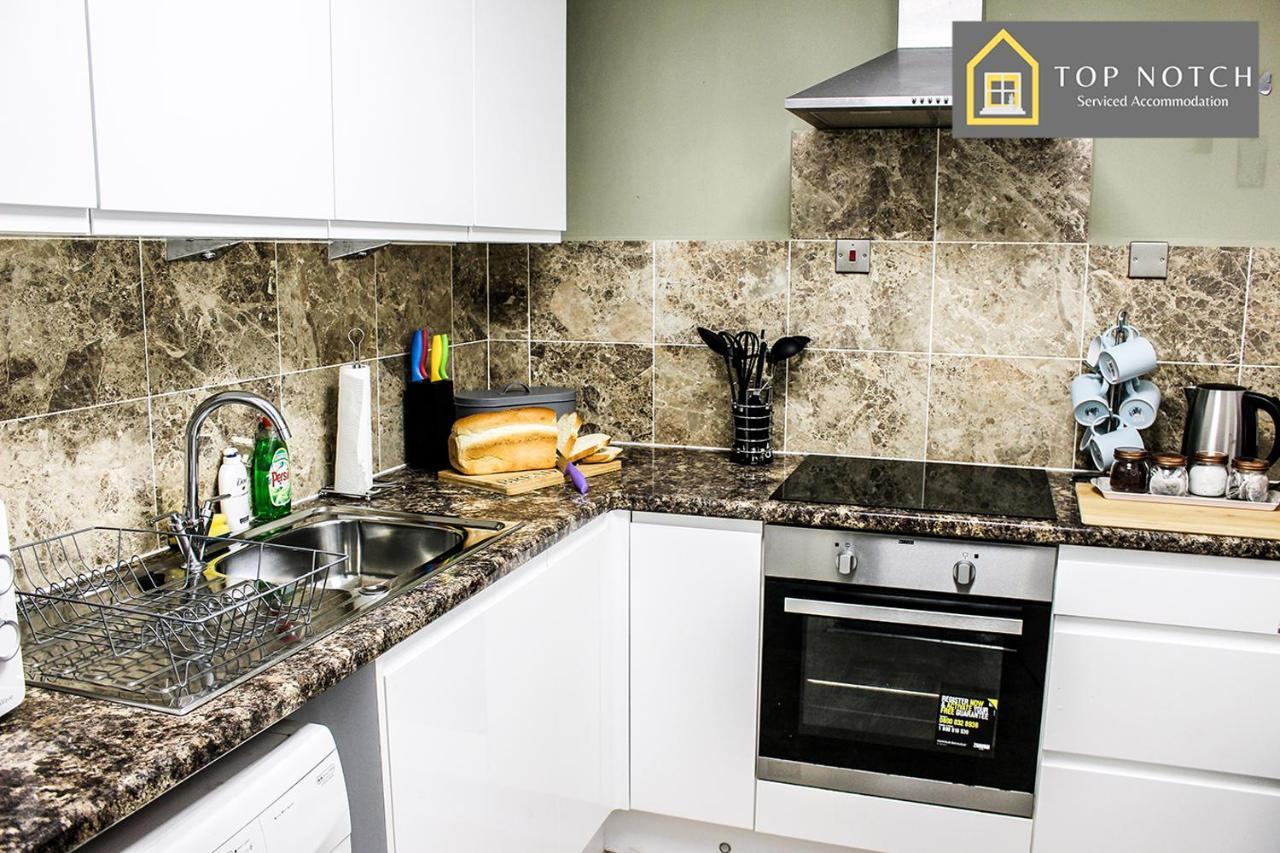 Apartment 2 Bedroom At , Top Notch Serviced , Free Wifi *