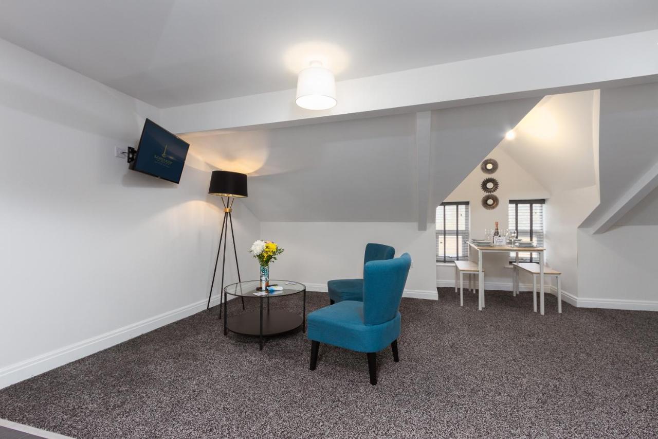 Apartment Kings Court Modern Aparthotel, Town Centre - Collection