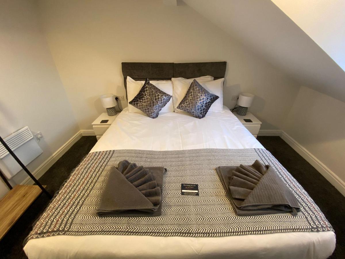 Apartment Kings Court Modern Aparthotel, Town Centre - Collection