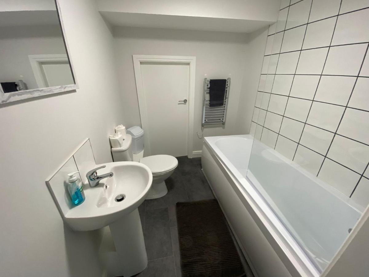 Kings Court Modern Aparthotel, Town Centre - Collection Apartment