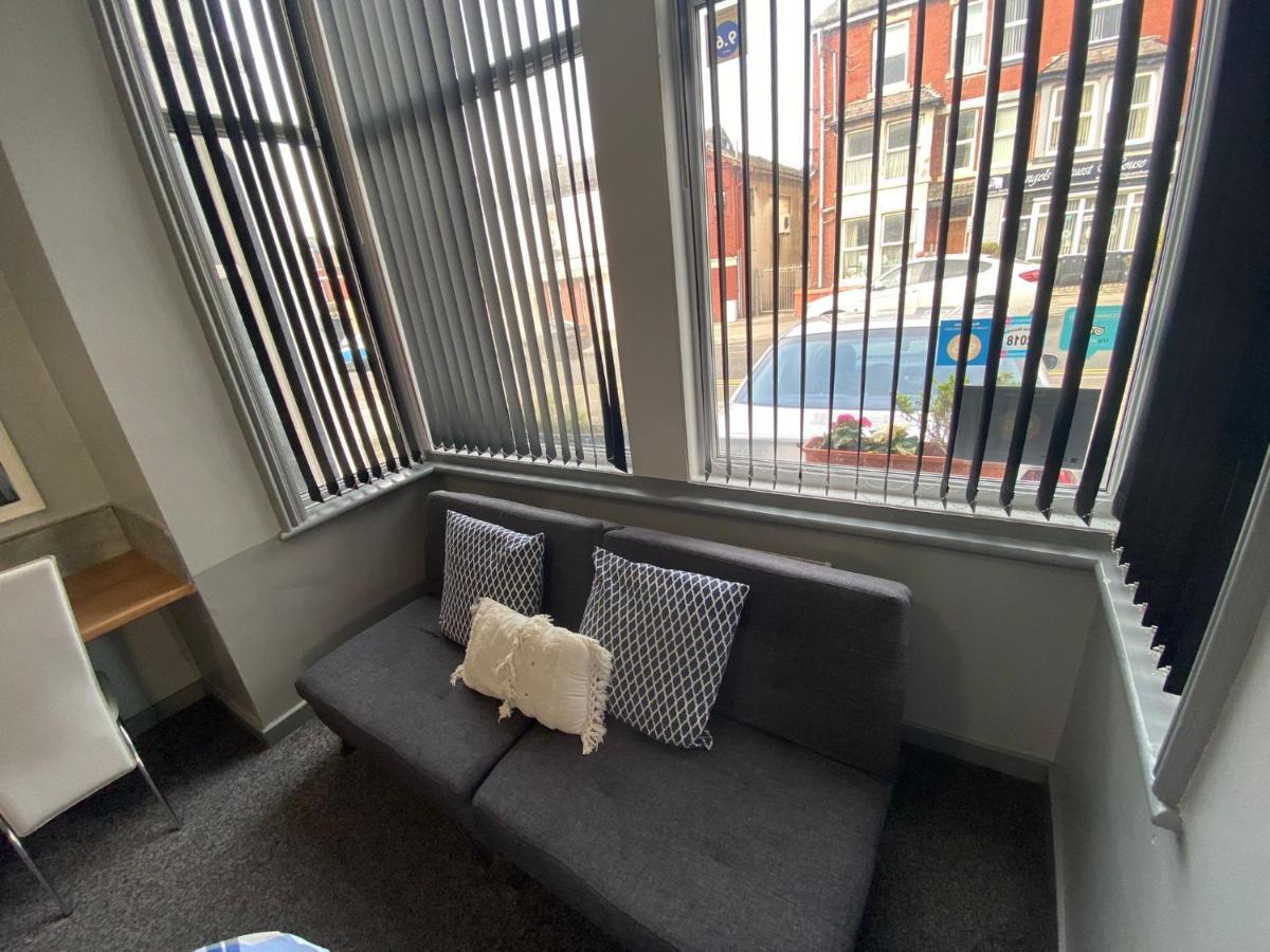 Seaside Superior Family Apartment Blackpool