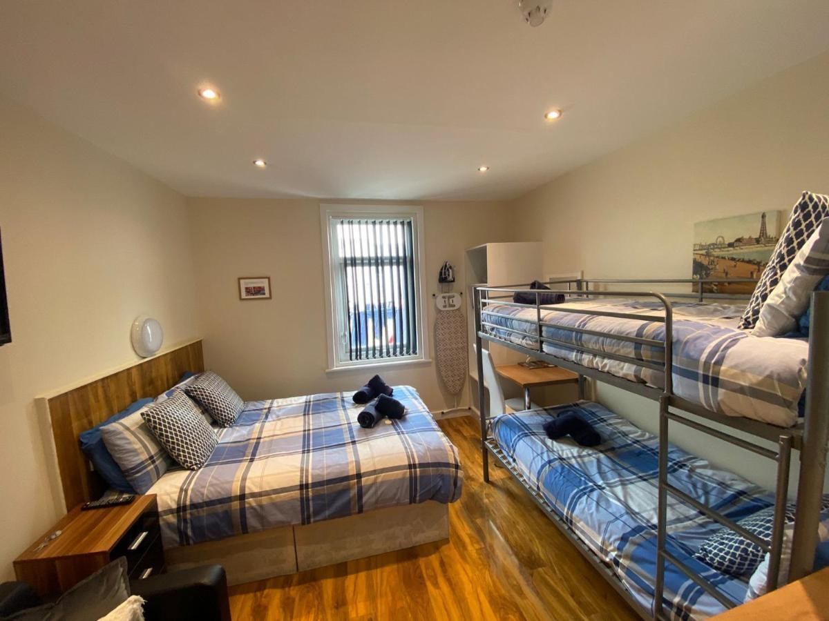 Seaside Superior Family Apartment Blackpool