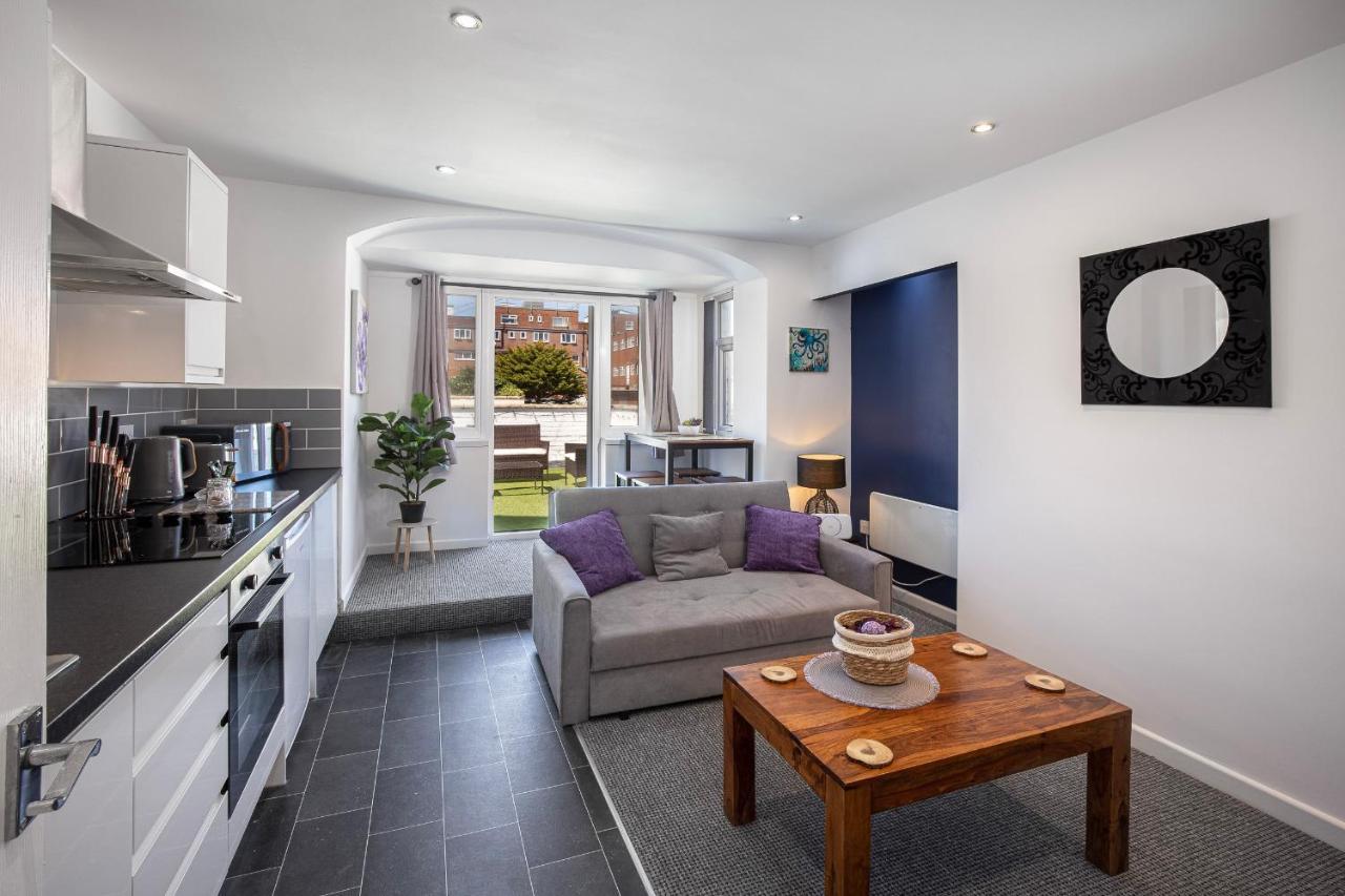 Apartment 02 Holmfield *