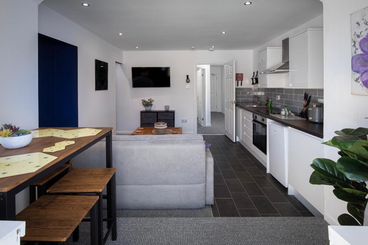 02 Holmfield Apartment Blackpool
