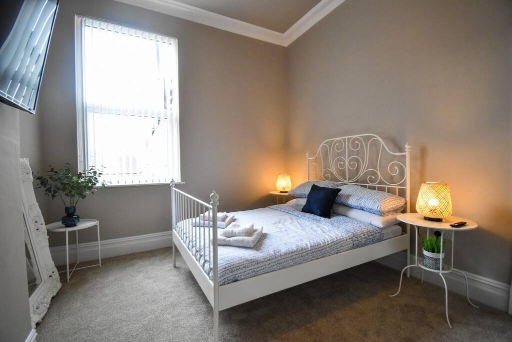 Hesketh - 4 Bedroom Seaside Villa *