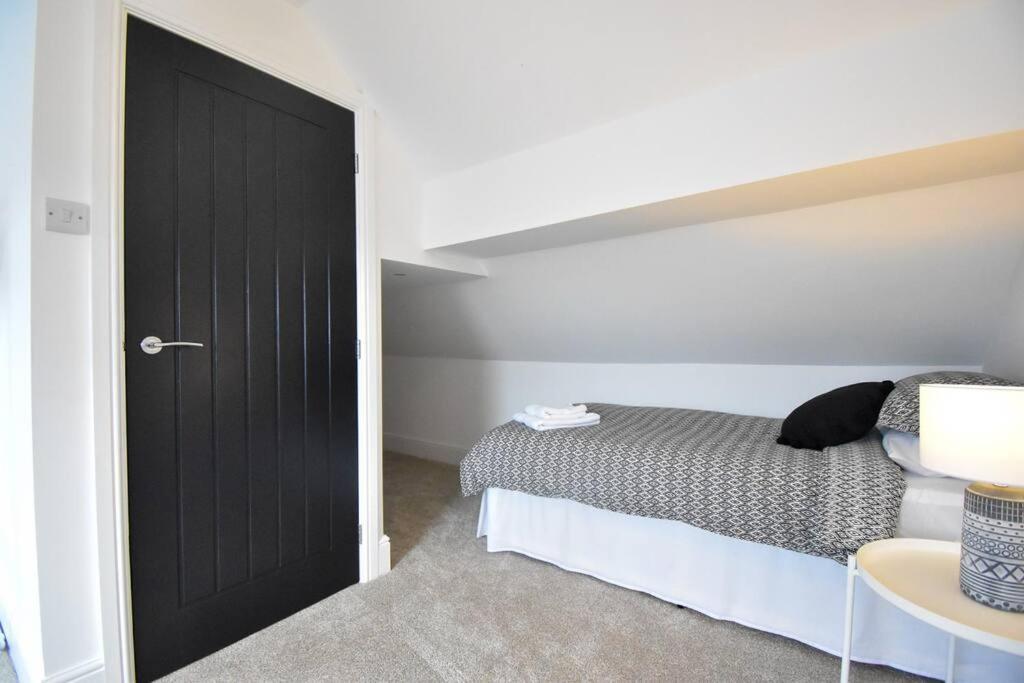 Hesketh - 4 Bedroom Seaside *