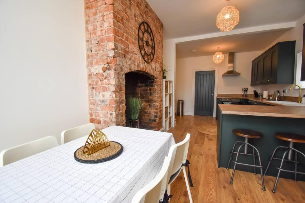 Hesketh - 4 Bedroom Seaside
