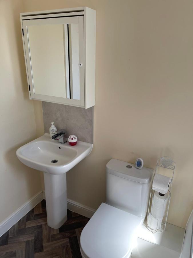 Cheerful 3 Bedroom Town House With Hot Tub *