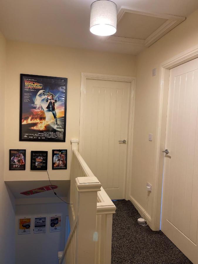 Cheerful 3 Bedroom Town House With Hot Tub Holiday home Blackpool
