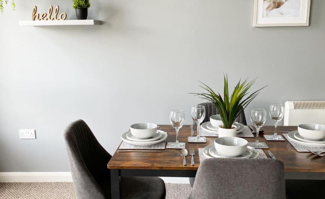 Sleepover 5 Free Parking Sleeps 6 Apartment *