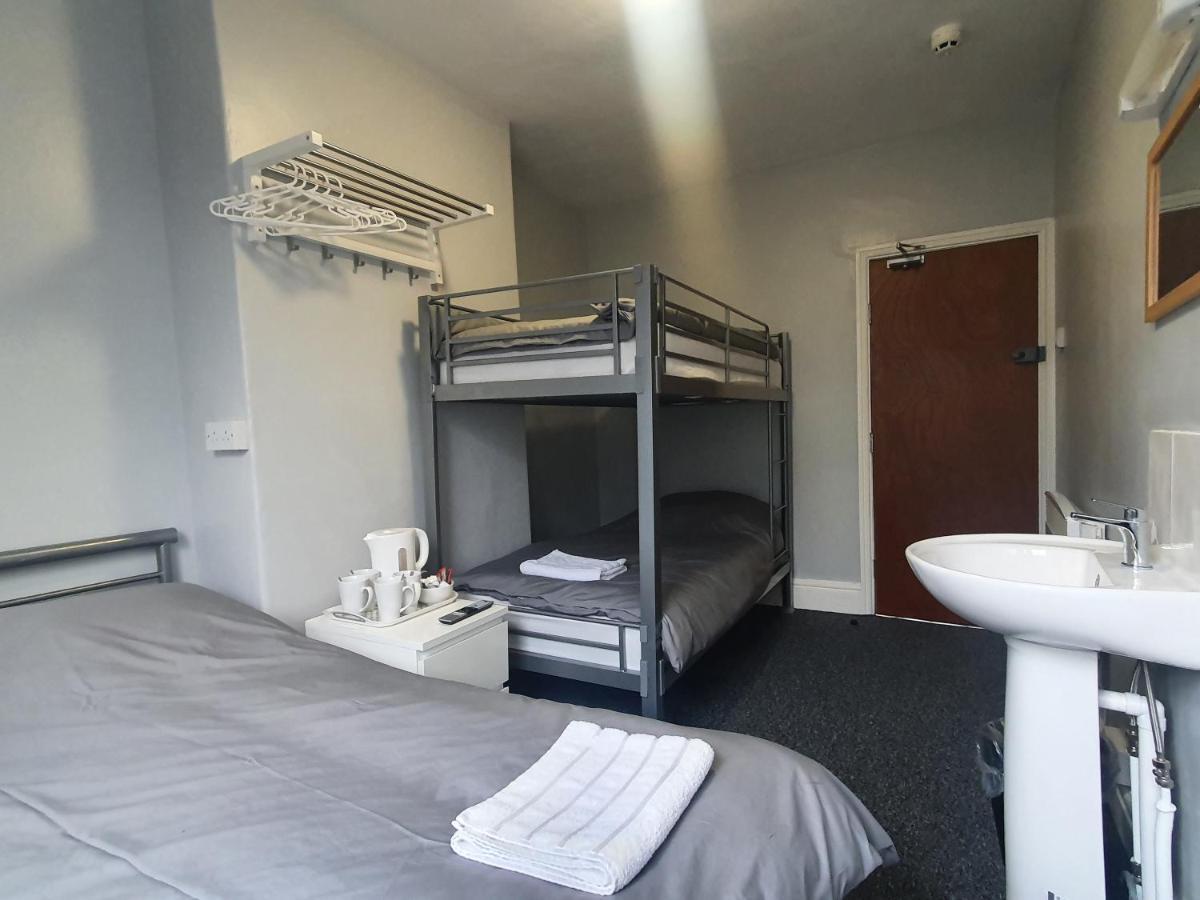 North Close To Station With Free Parking Guest house Blackpool