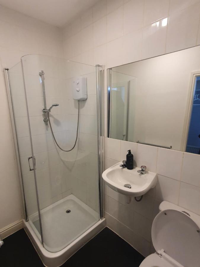 North Close To Station With Free Parking Guest house