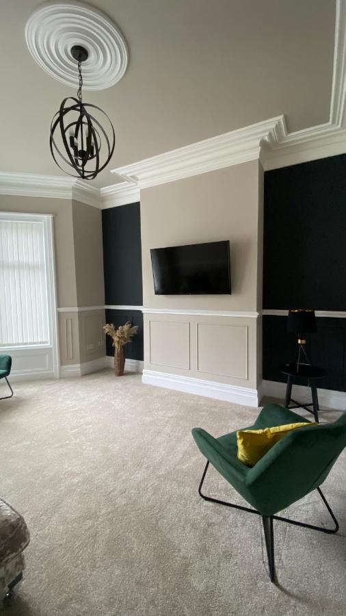 Hesketh - 4 Bedroom Seaside Villa Blackpool