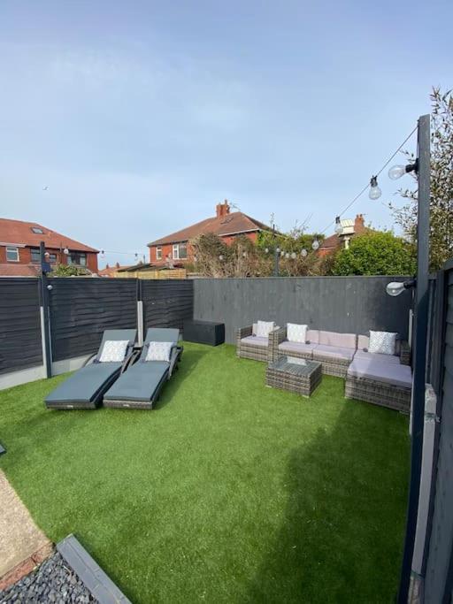 New 3 Bedroom Family With Outdoor Living Holiday home Blackpool