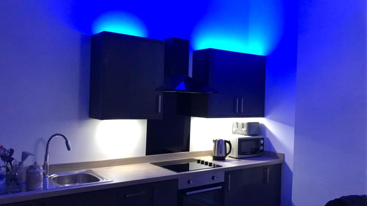 77 Park Road Apartment *