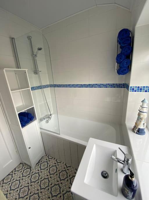 New 3 Bedroom Family With Outdoor Living Blackpool