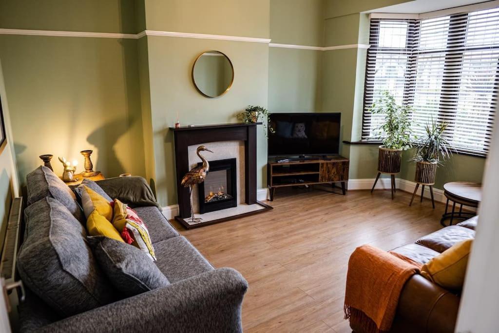 Spacious Family Minutes From The Holiday home