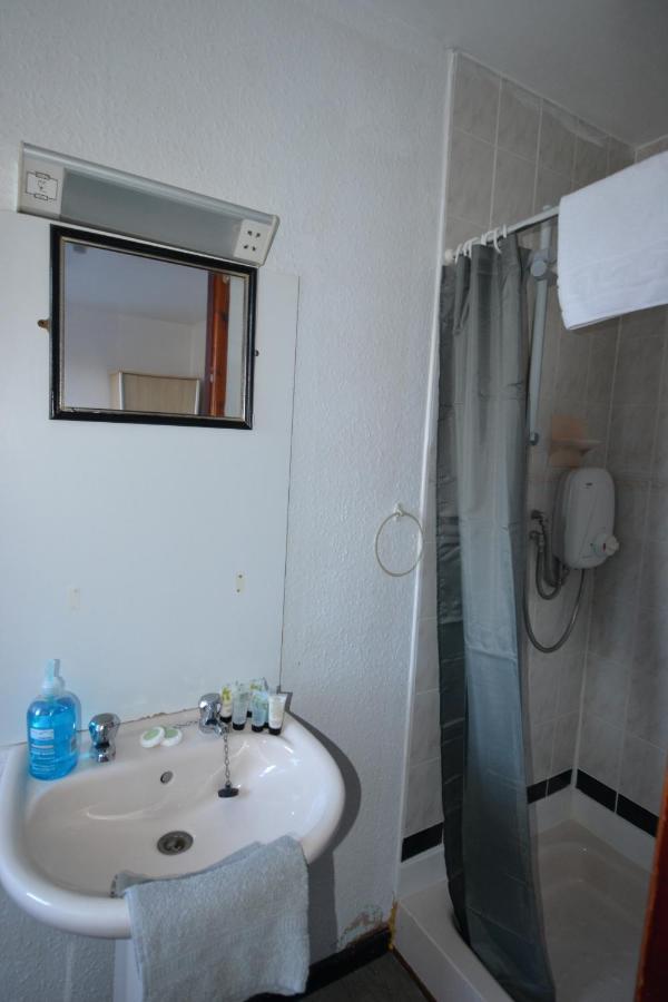 Strathmore Hotel 3*