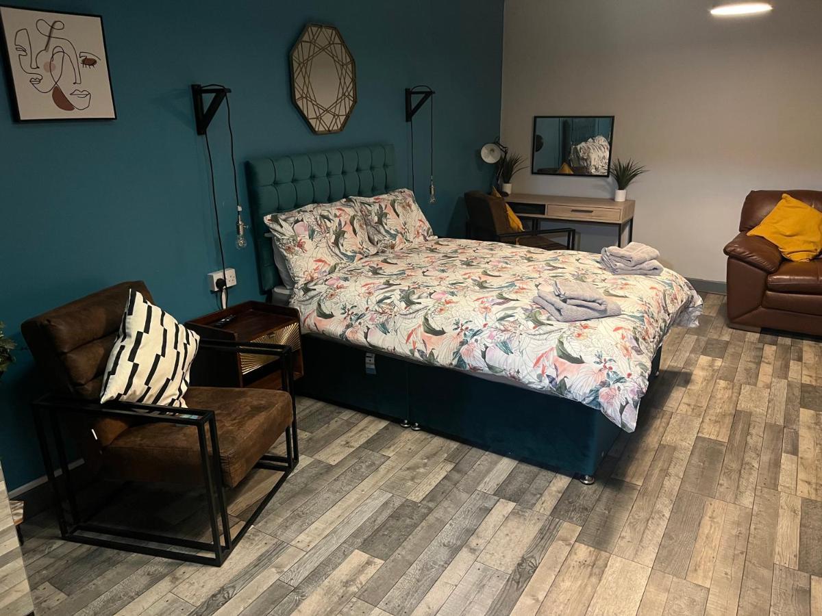 Pine Studio Apartment Blackpool