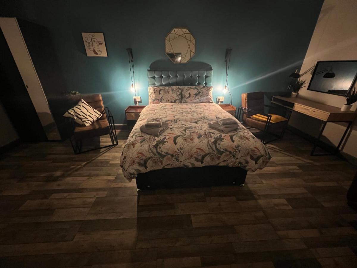 Pine Studio Apartment
