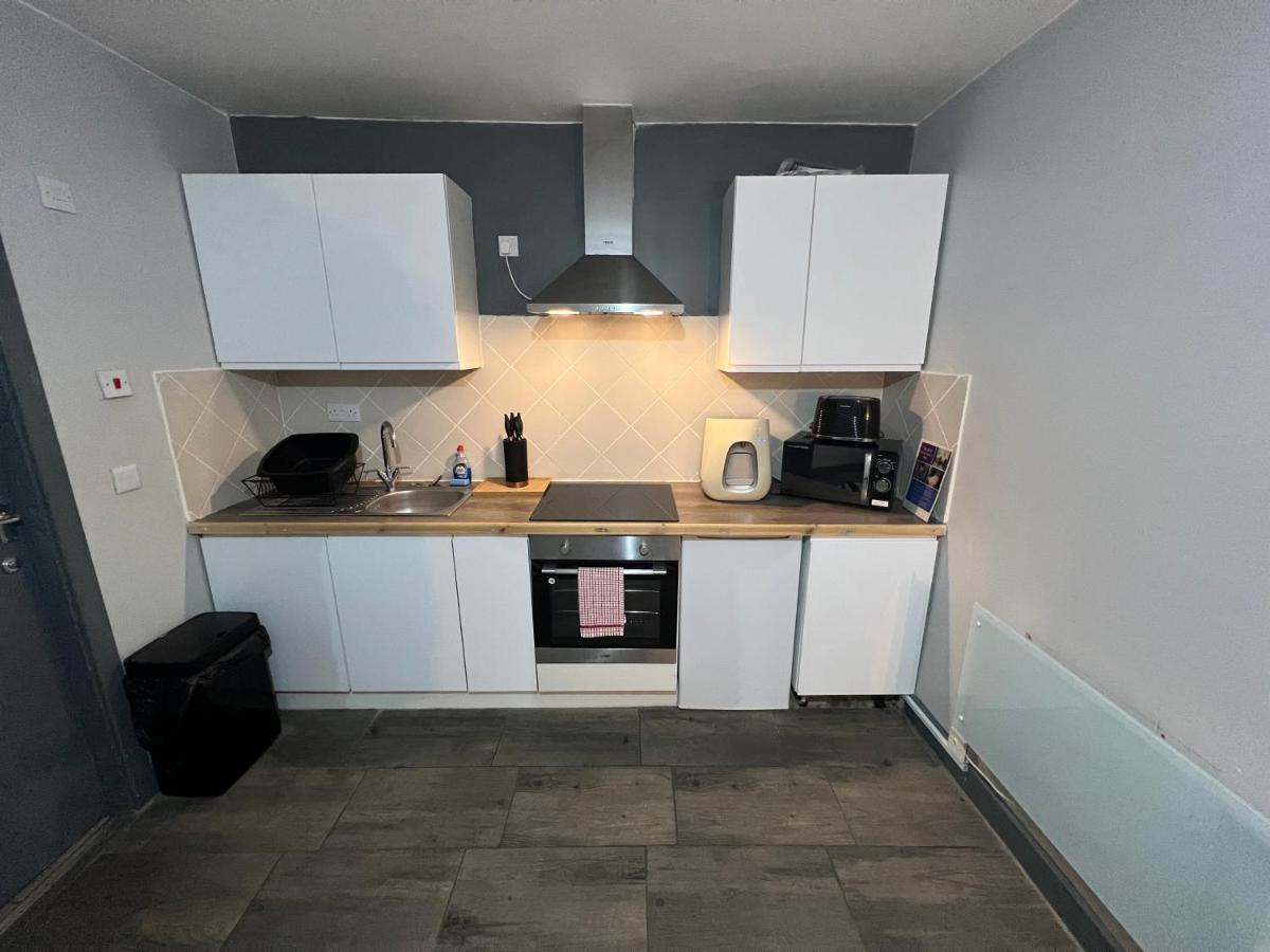Pine Studio Apartment Blackpool