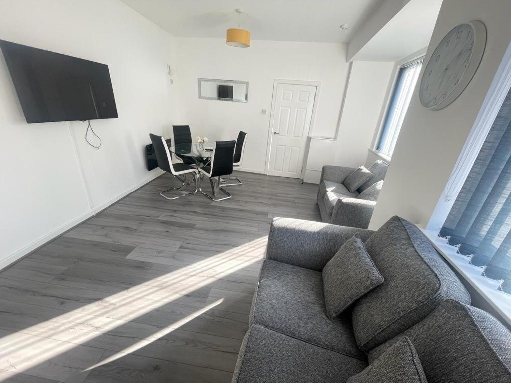 The Belmont Sasco Apartment