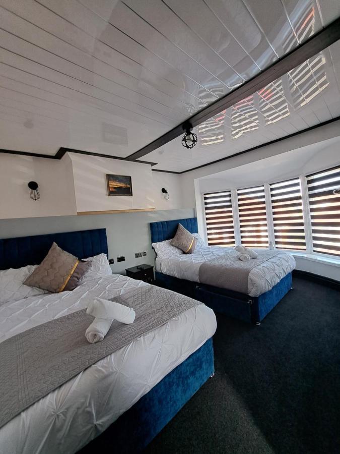 Holiday home Family With Hot Tub , Family Groups Only *
