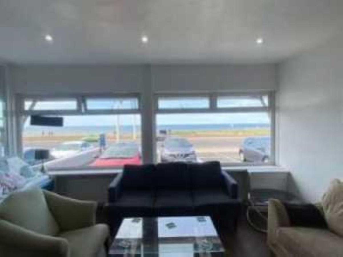Arnies Bed & Breakfast Blackpool