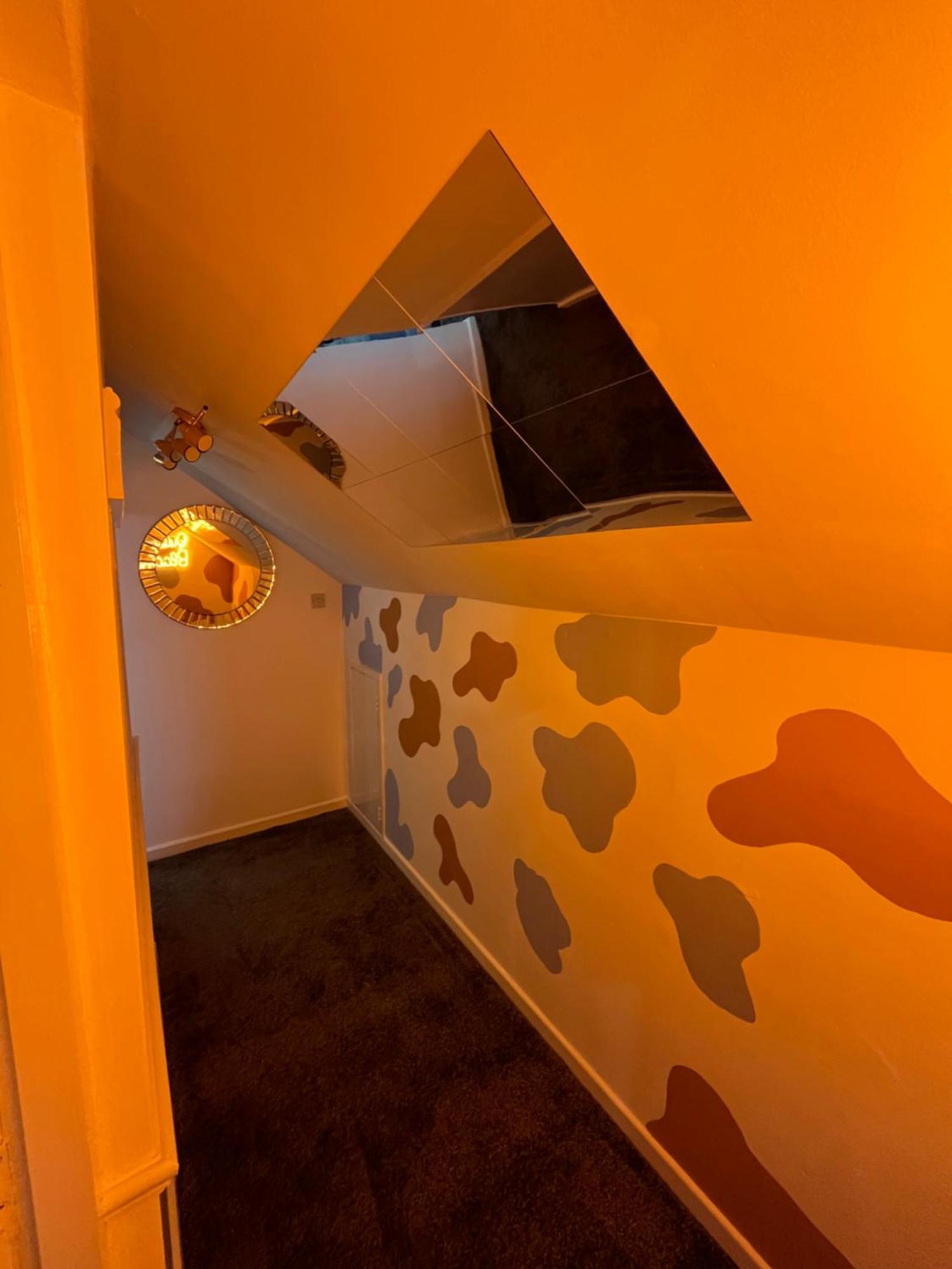 Quirky Attic Apartment *