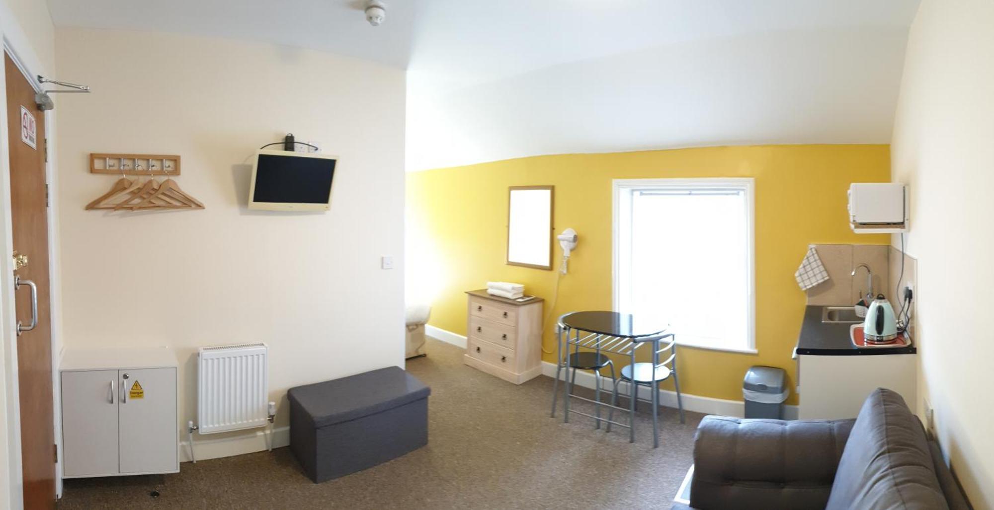 Charlton Aparthotel 3*