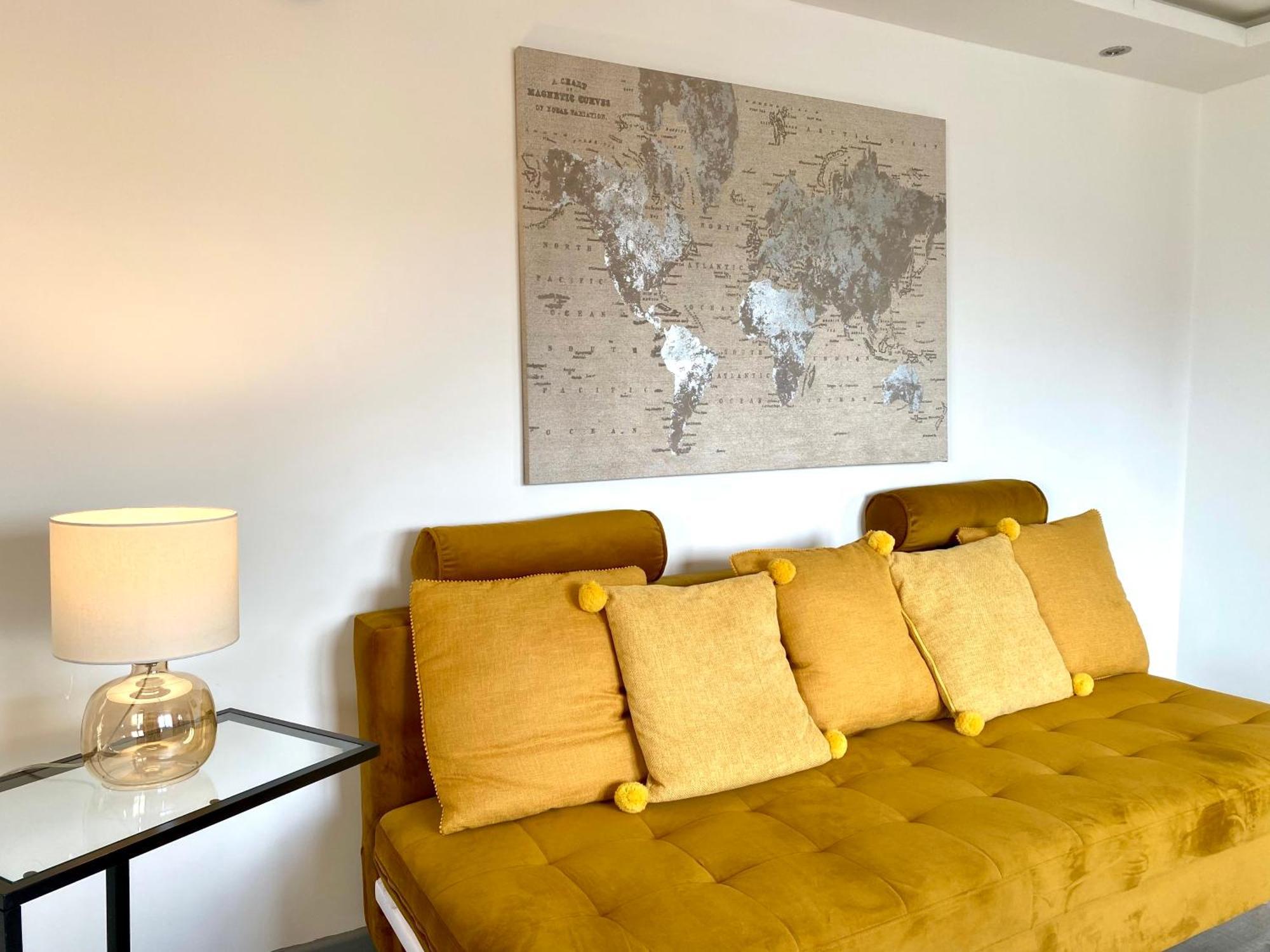 Kennedy House By Service Apartment