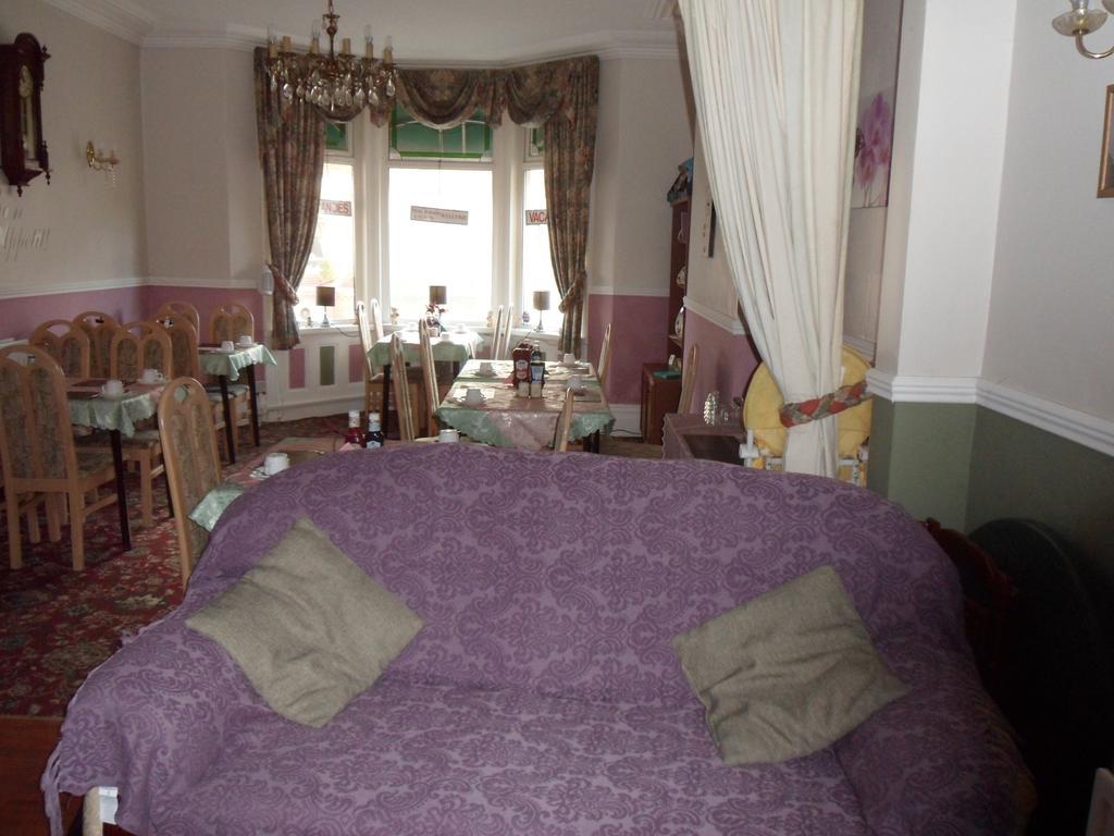 Appleton 3* Blackpool