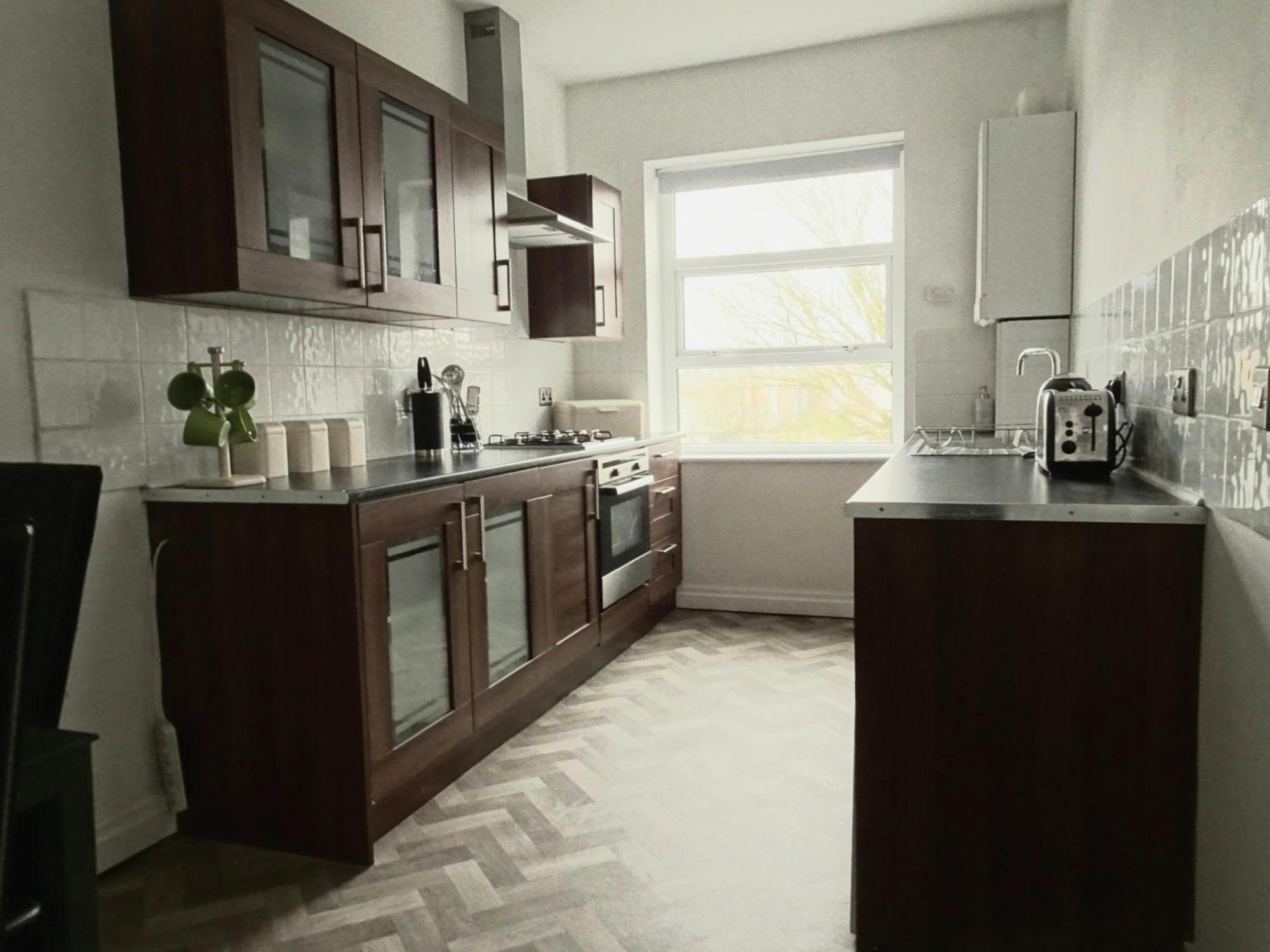 Earthling 1, Apartment *