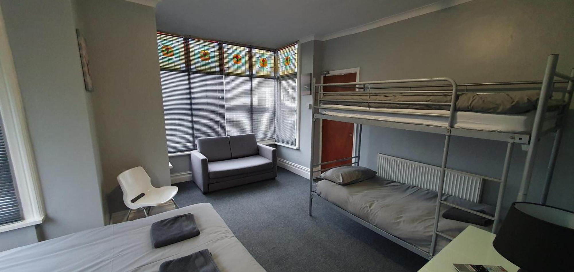 North Close To Station With Free Parking Blackpool