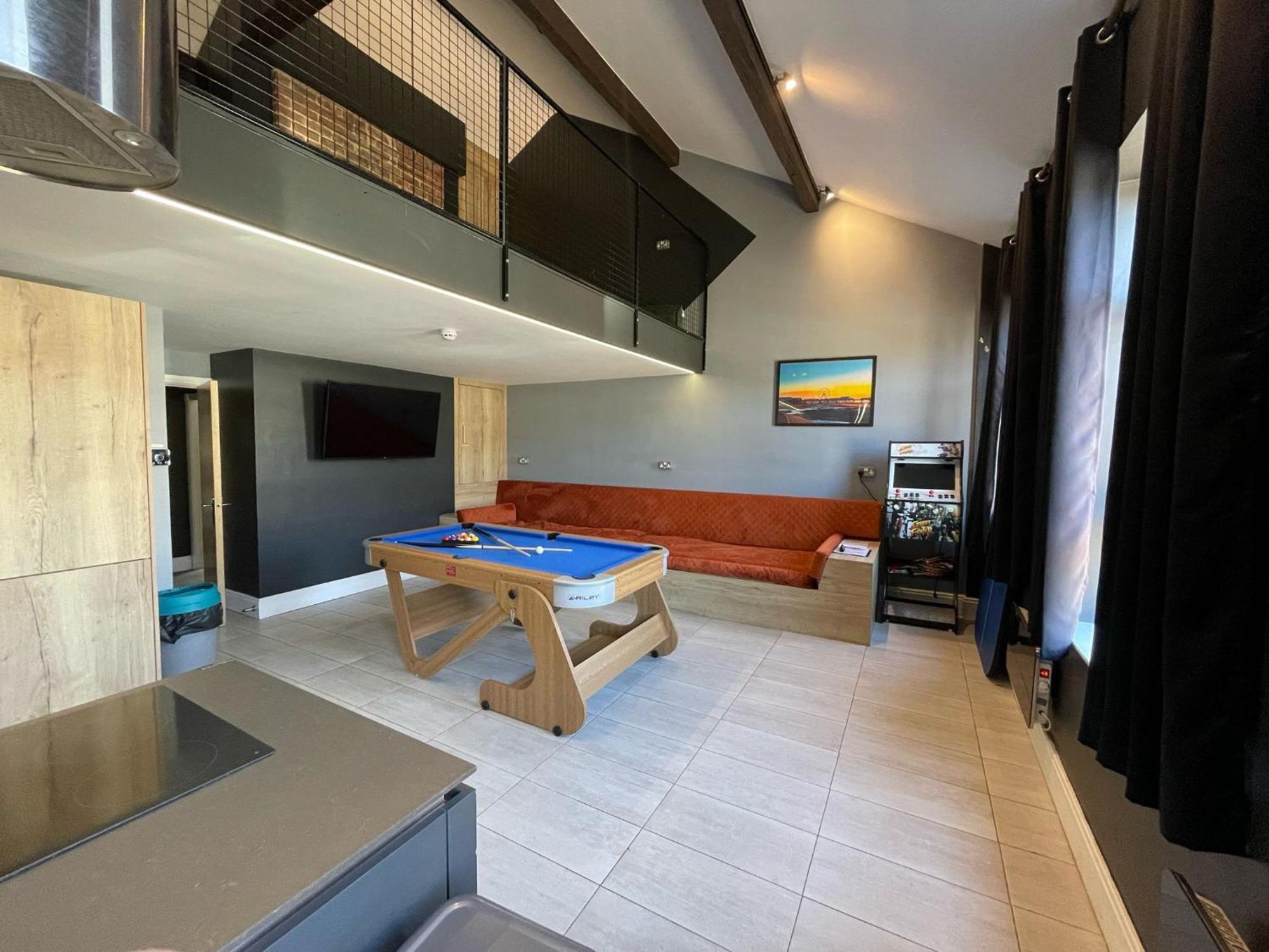 Apartment The Luxury Penthouse By Sasco