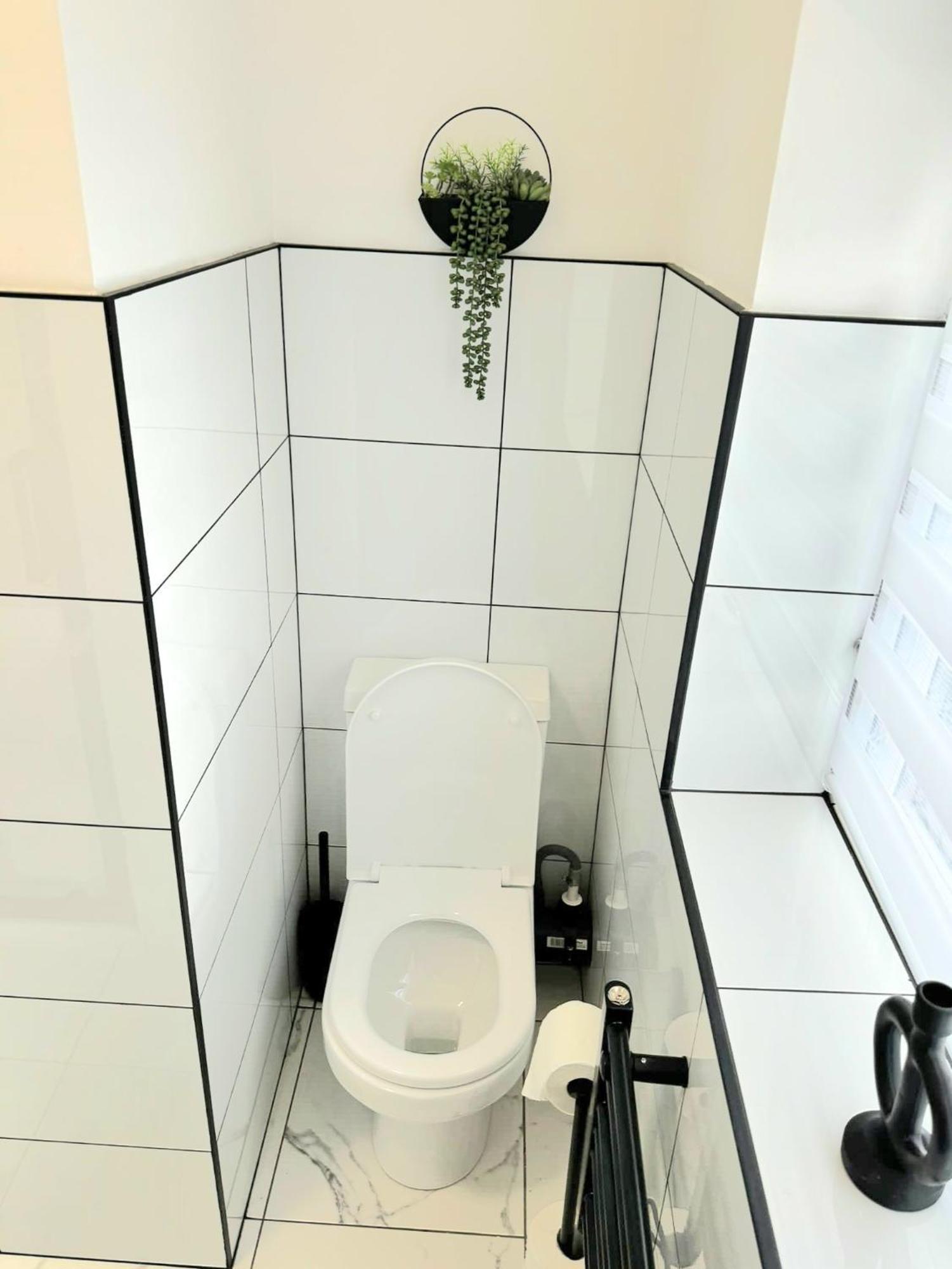 Only Family Groups - Pets For Free - Sleeps 8 - Sofabed
